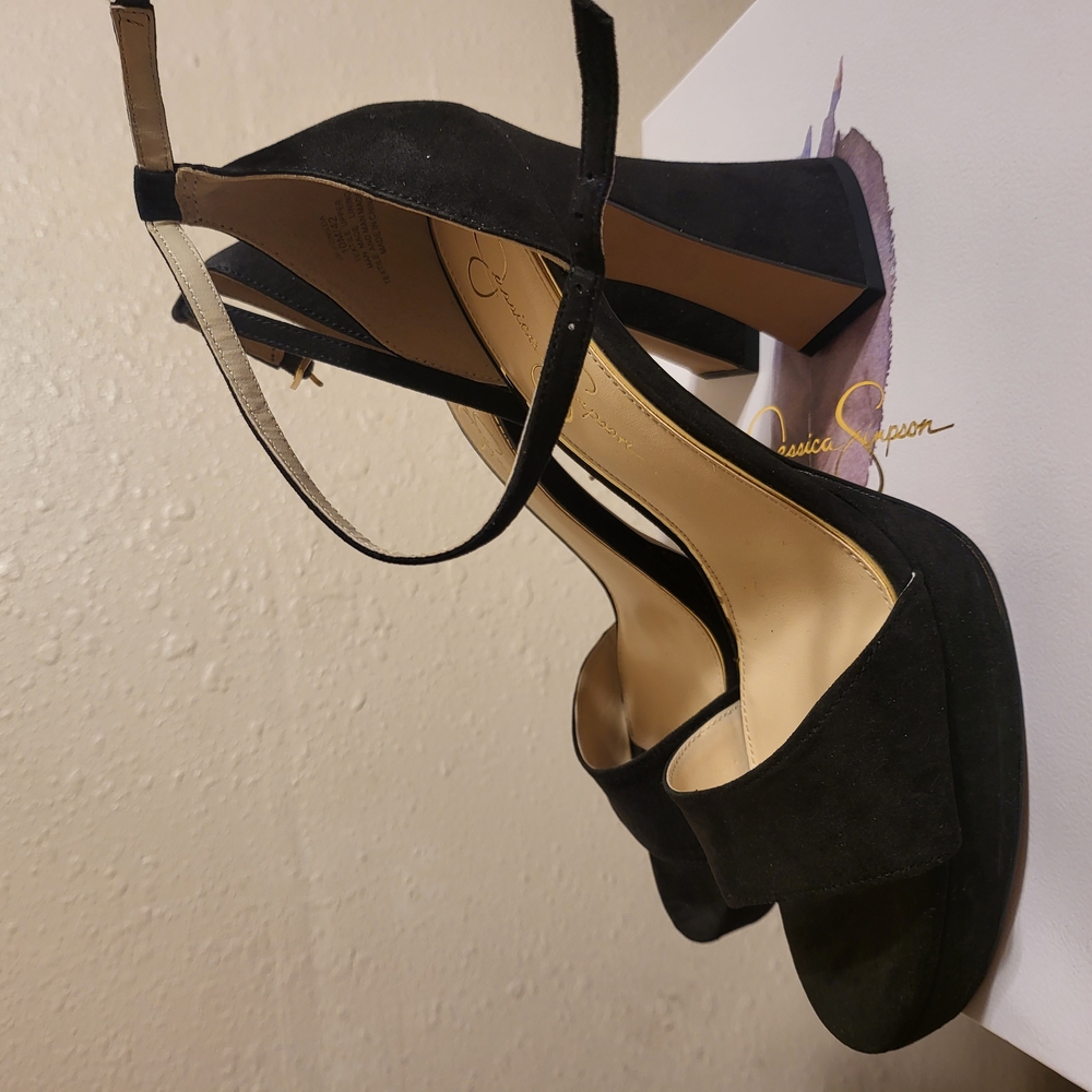 Elegant Black Women's Heels - Picture 3 of 5